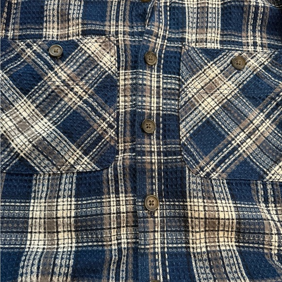 The Stronghold shirt - Picture 4 of 8